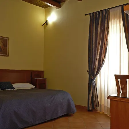 Conte Spencer 4* Caserta Vecchia